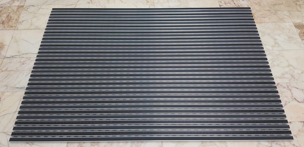 Zerbino tecnico orizzontale con setole, gomma e alluminio